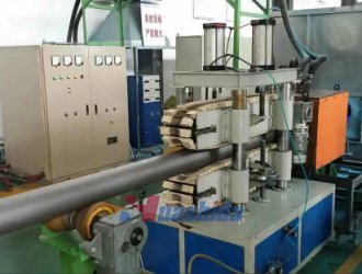 One-step polyurethane insulation pipe production line