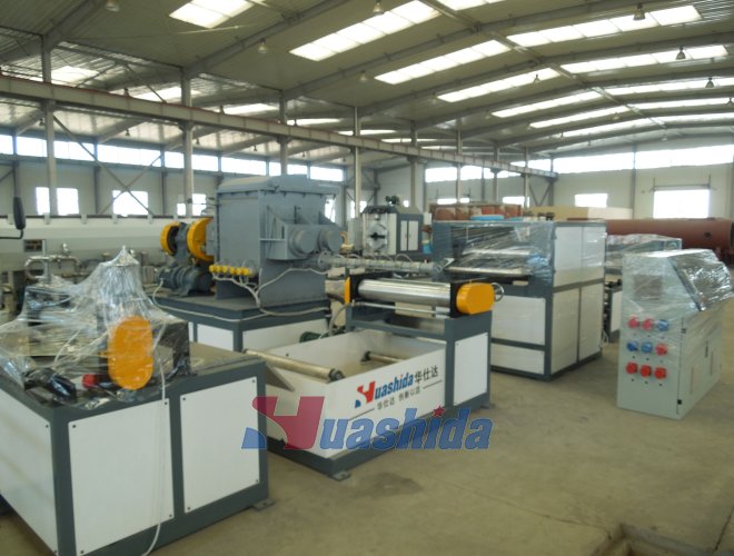 Adhesive coating line of heat shrinkable sleeve